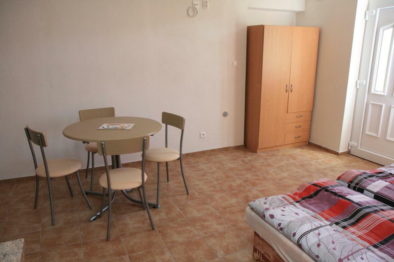 Penzion Atlas Sturovo Exterior foto