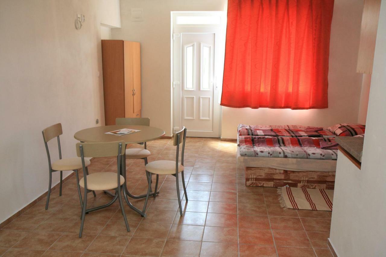 Penzion Atlas Sturovo Exterior foto